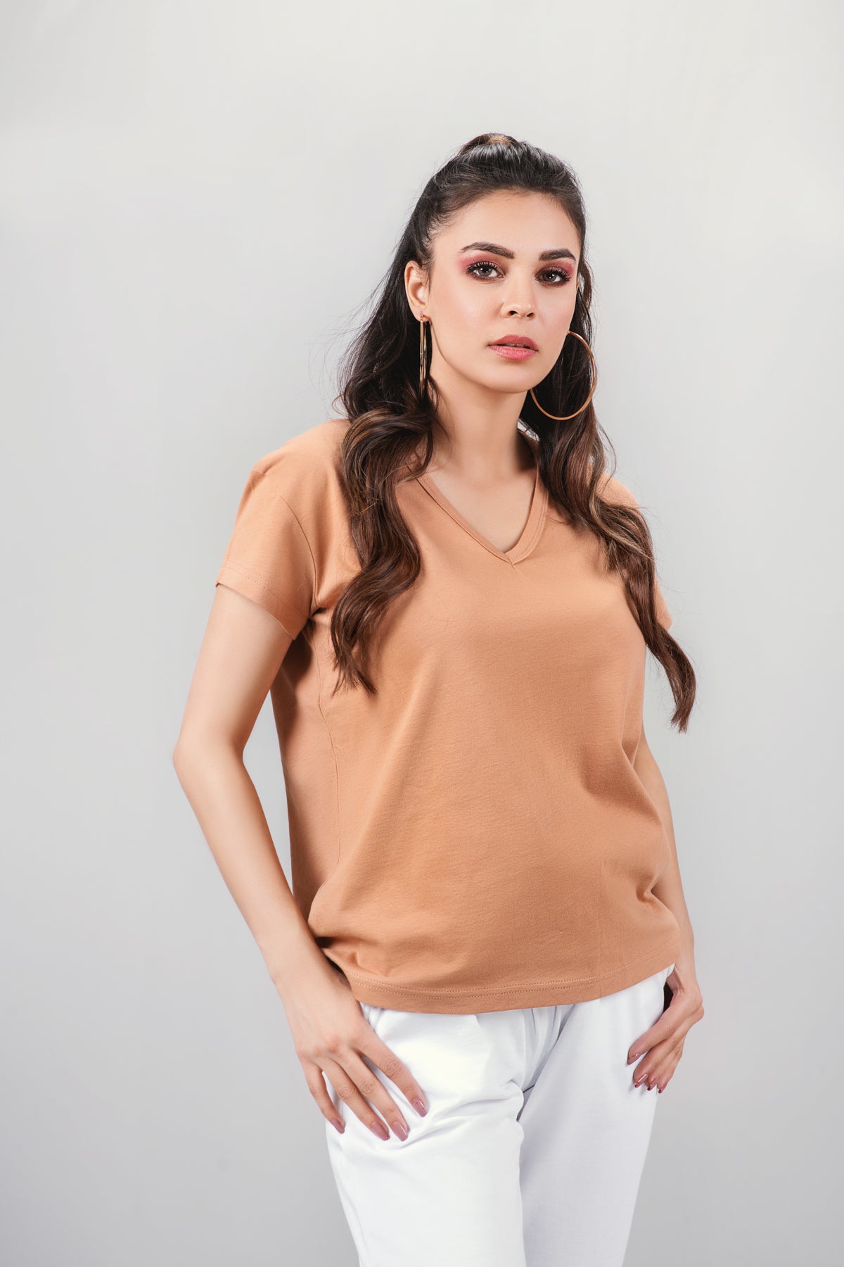 Essential V Neck Tee